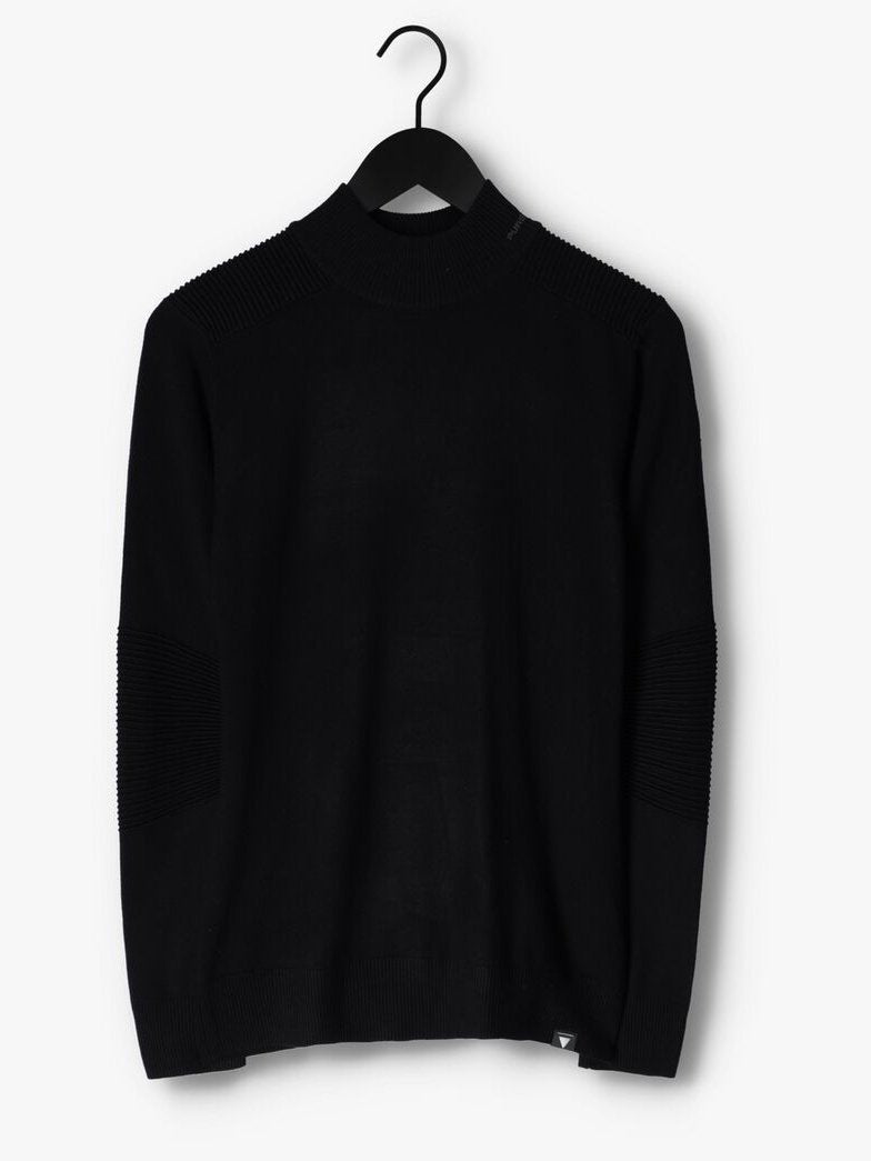 Mockneck flat knit with ribbed parts and triangle badge on chest