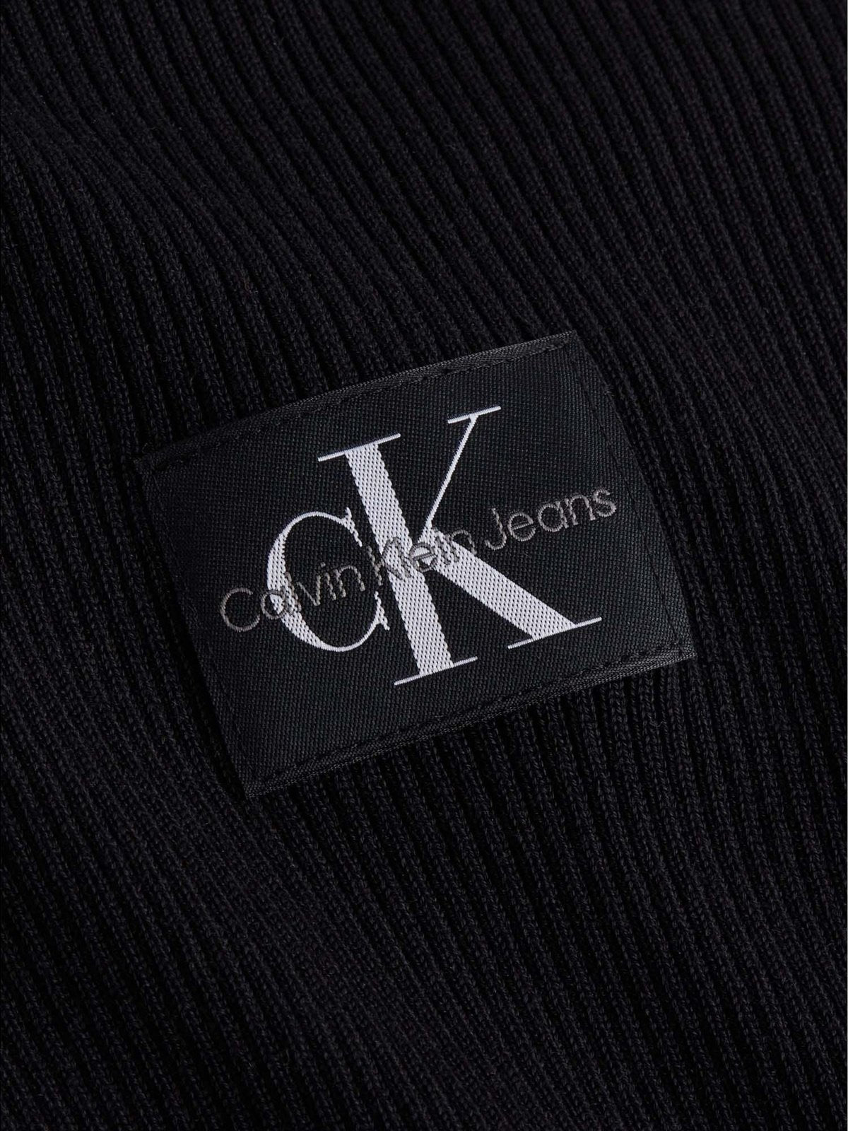 BADGE ROLL NECK SWEA, YBI