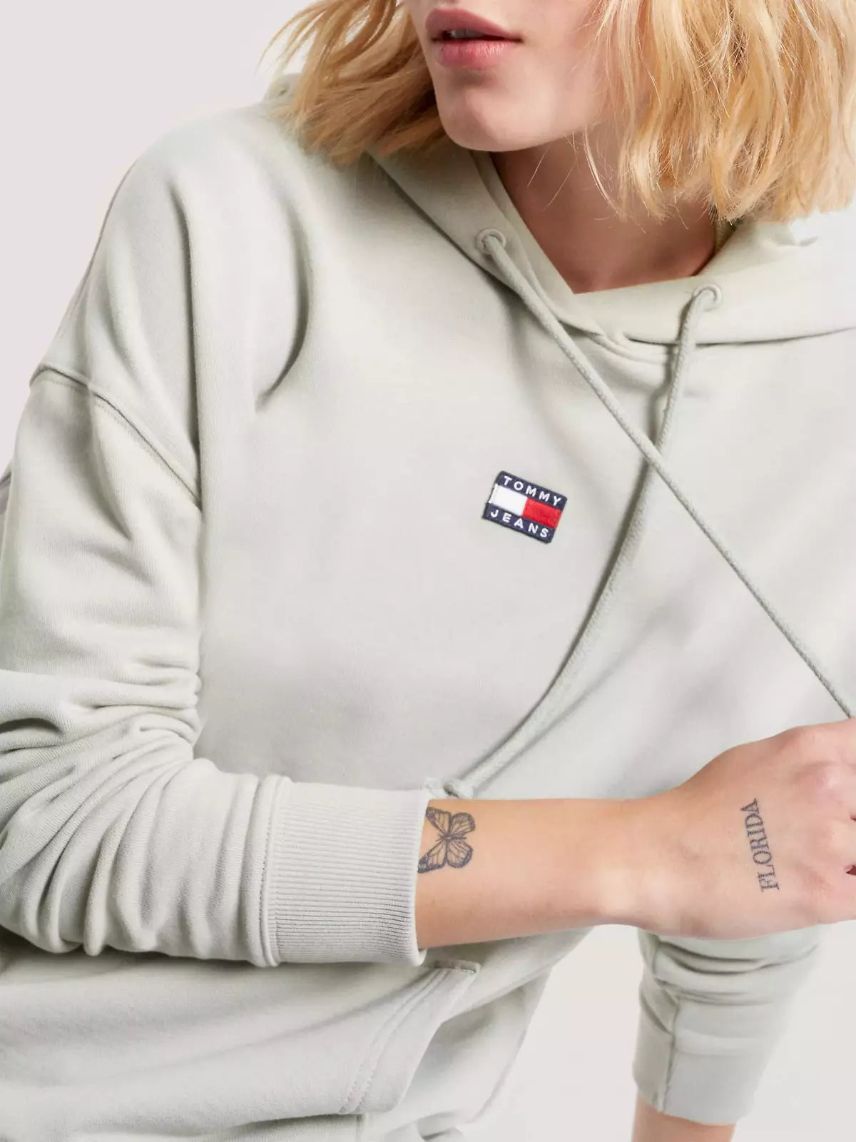 TJW BXY XS BADGE HOO, PMI Faded Willow DW0DW15411PMI