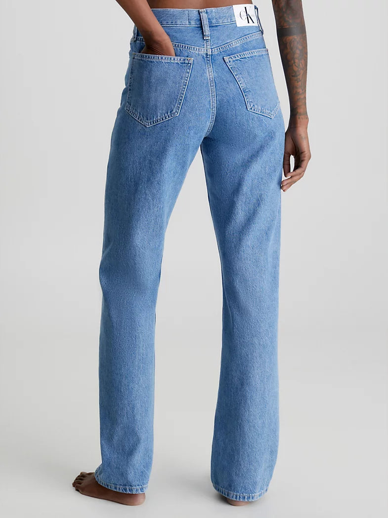HIGH RISE STRAIGHT Denim Medium
