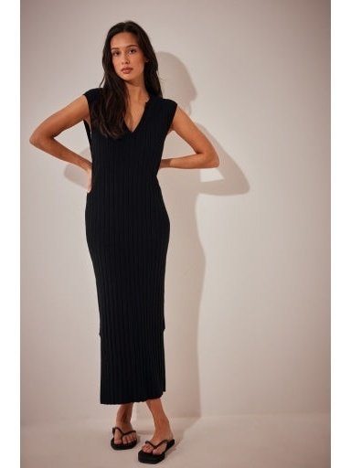 sleeveless knitted dress