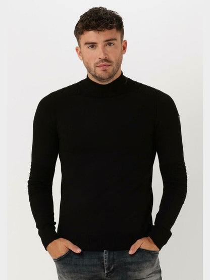 Mockneck flat knit with ribbed parts and triangle badge on chest