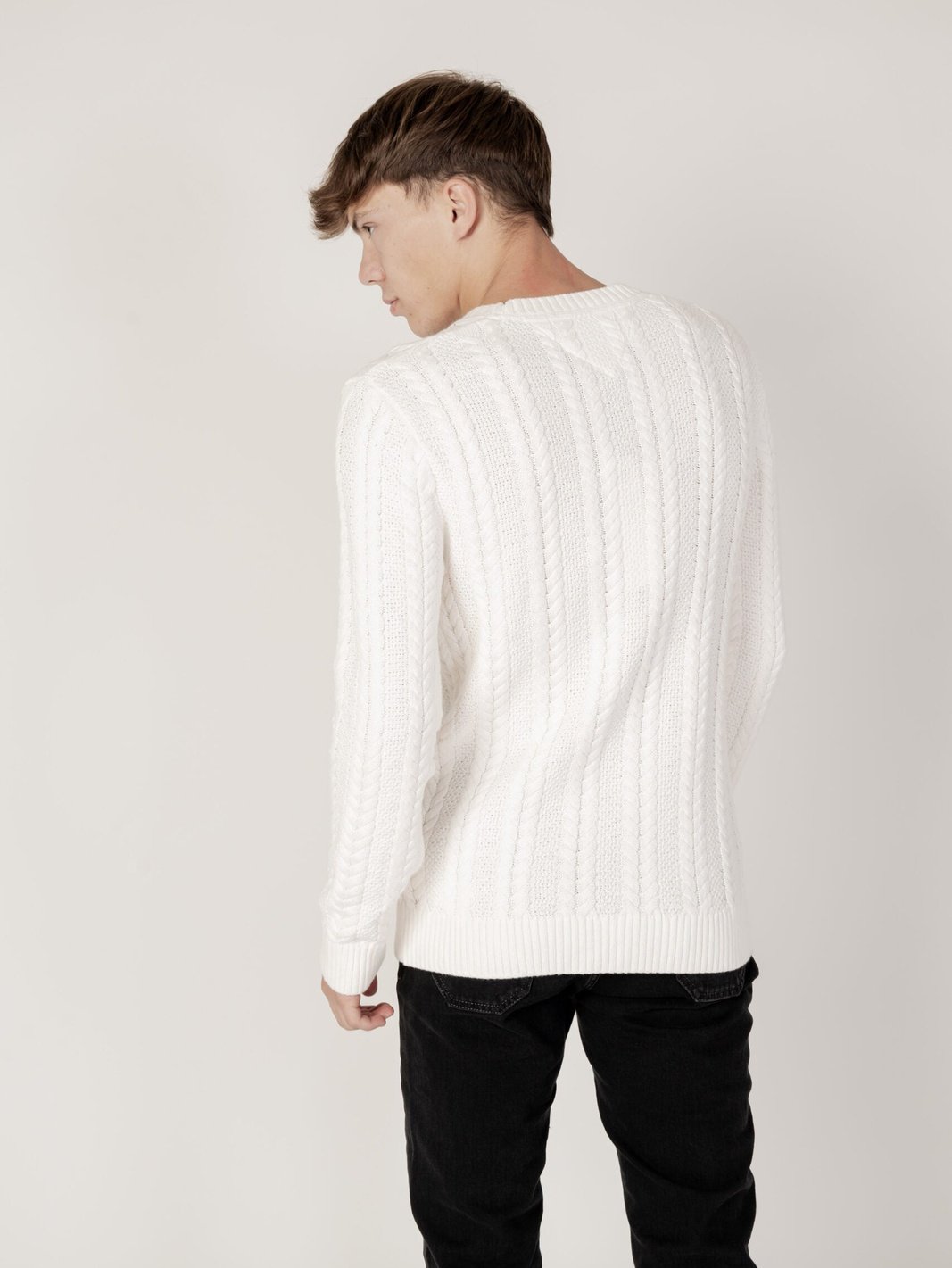 TJM regular cable sweater - white