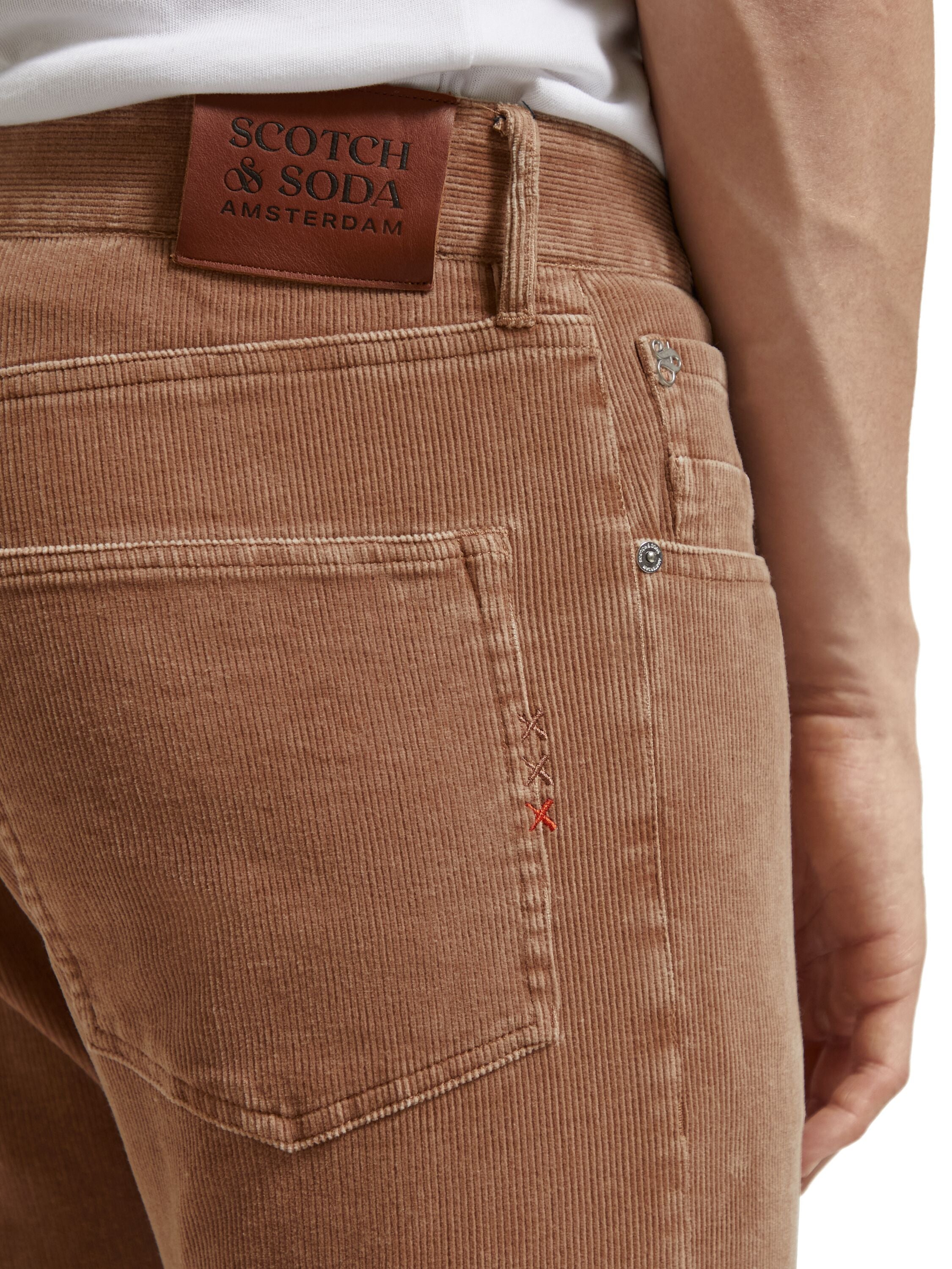 Regular slim Ralston corduroy jeans in Organic Cotton Camel